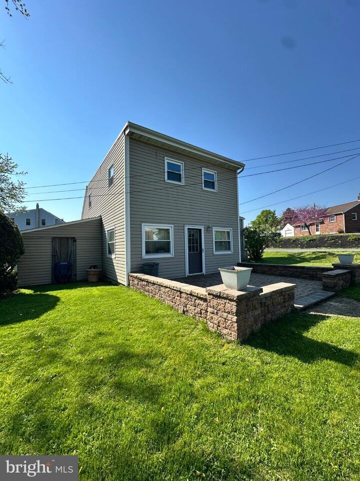 Property Photo:  139 Hollywood Drive  PA 17109 