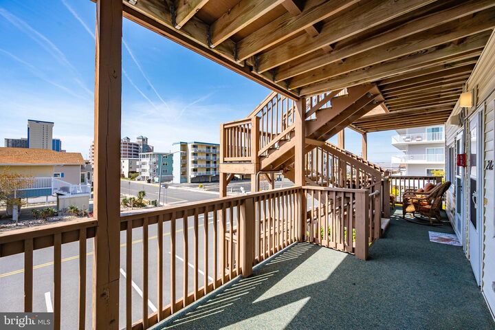 Property Photo:  8 121st Street 202A  MD 21842 