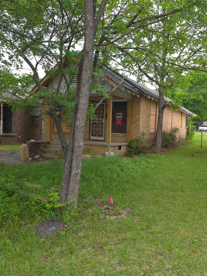 Property Photo: 3716 W 17th Street AR 72204
