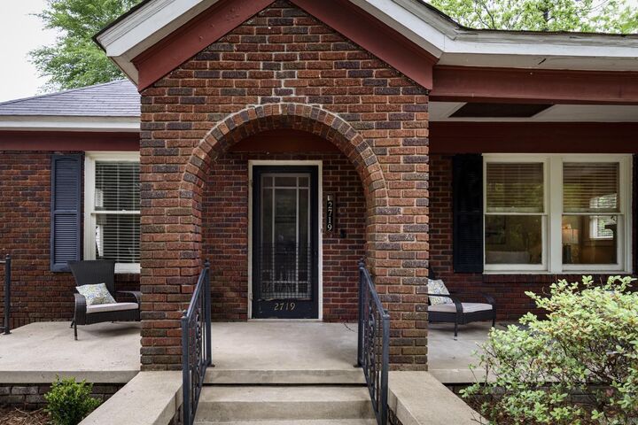 Property Photo:  2719 N University Avenue  AR 72207 