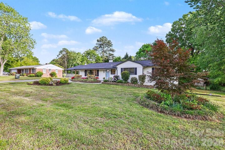 Property Photo: 1209 Arbor Drive NC 28144
