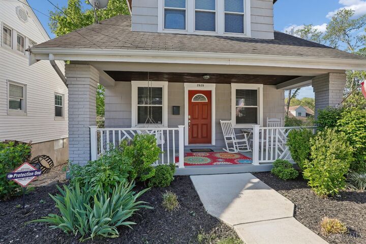 Property Photo:  2925 Utopia Place  OH 45208 
