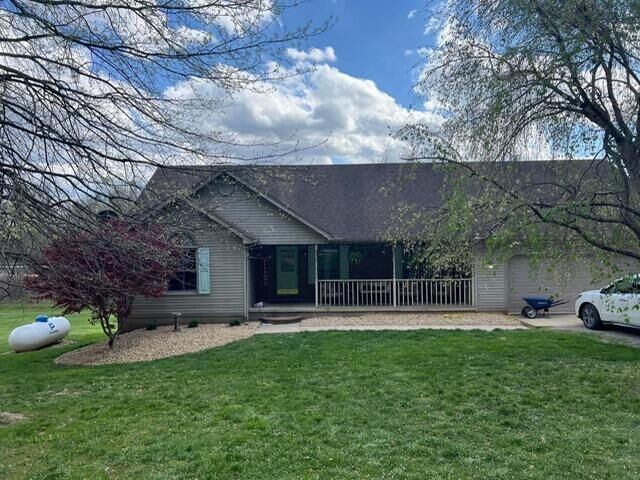 Property Photo:  6393 Marietta SE Road  OH 43130 