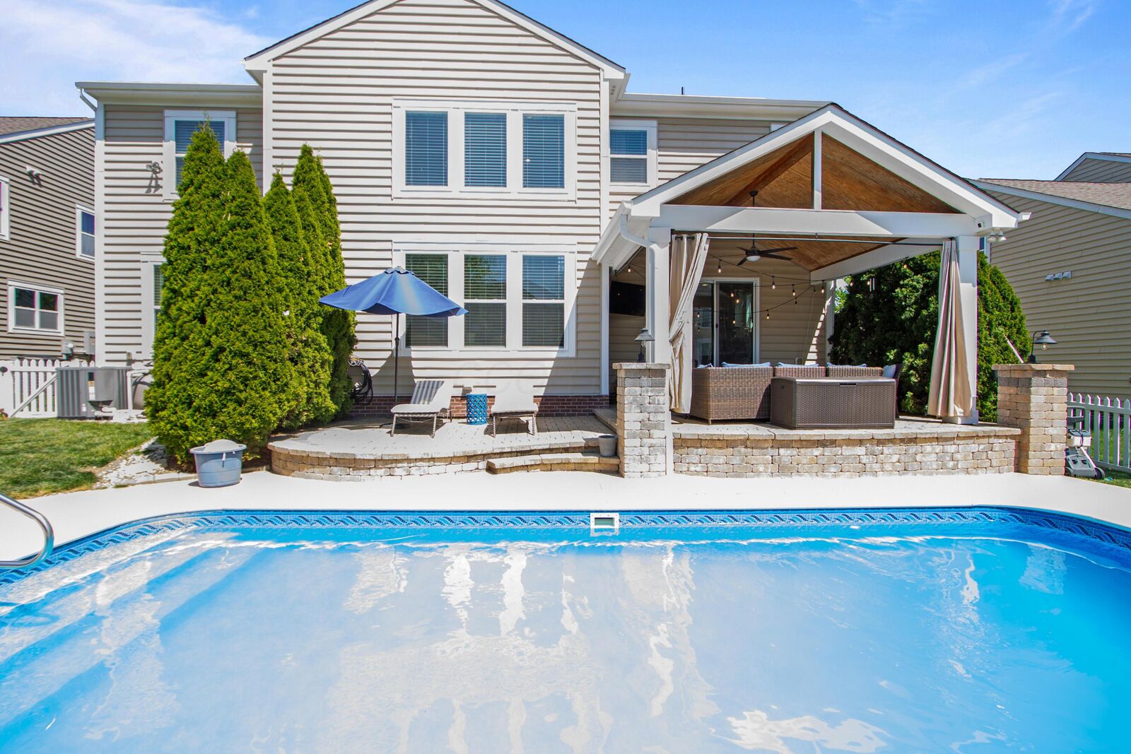 Property Photo:  1331 Ironwood Drive  OH 43123 