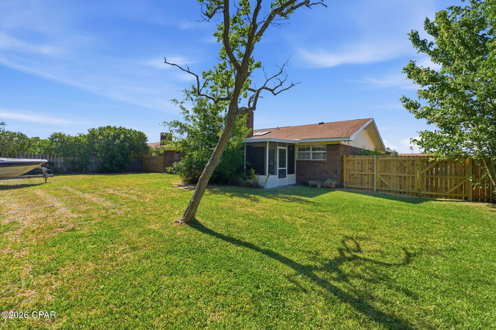 Property Photo:  320 Alexander Drive  FL 32444 