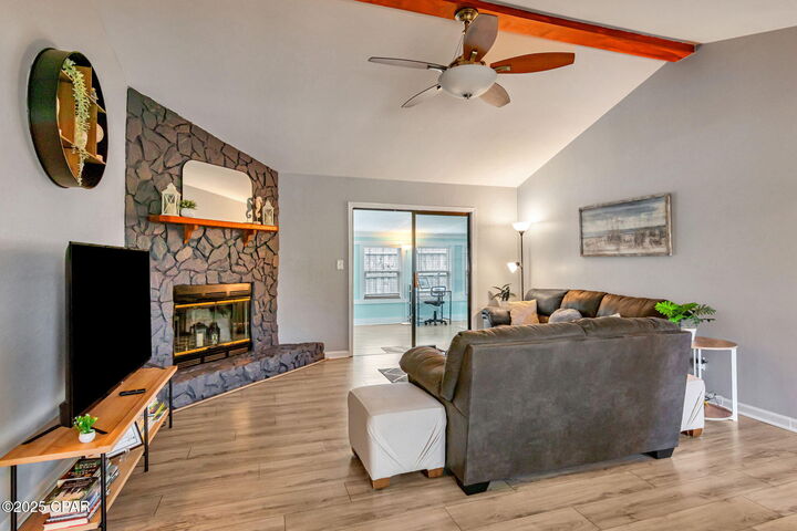 Property Photo:  118 Lakeside Circle  FL 32413 