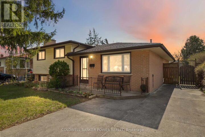 Photo de la propriété:  107 Pawnee Road  ON N5V 2S9 