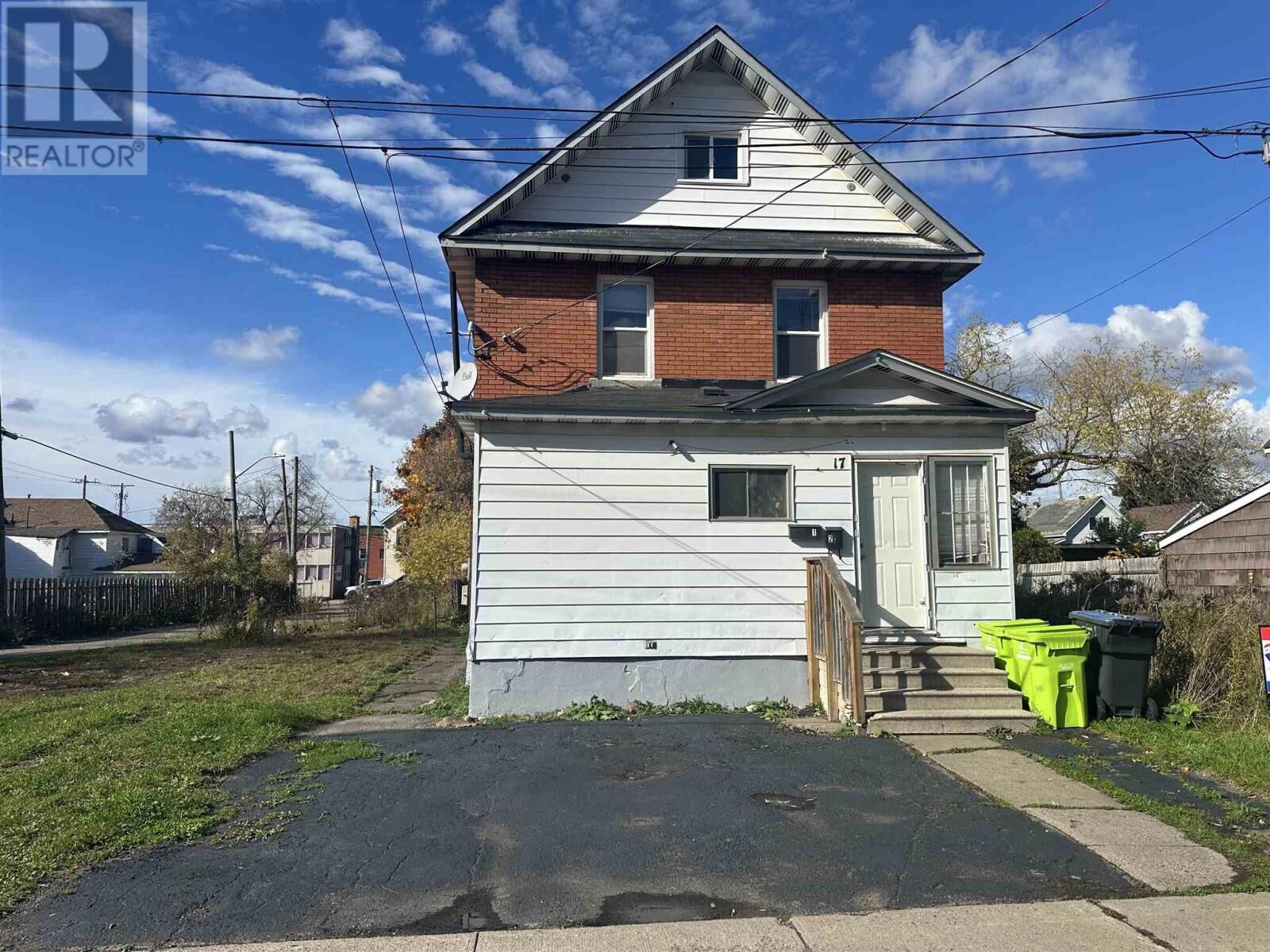 Property Photo: 17 Abbott St ON P6A 2V8