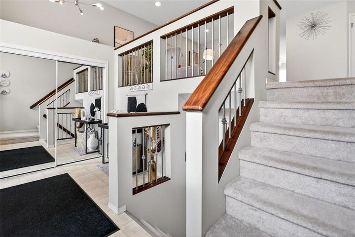 Property Photo:  115 Appleford Gate  MB R3Y 0P9 