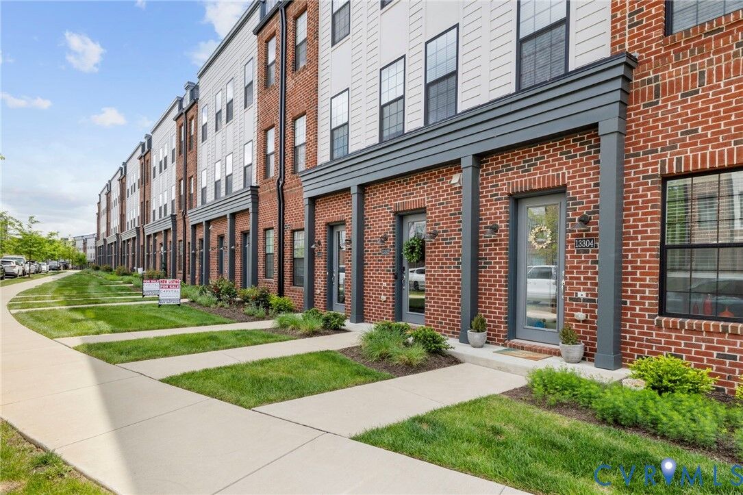 Property Photo:  13302 Coalfield Station Lane  VA 23114 