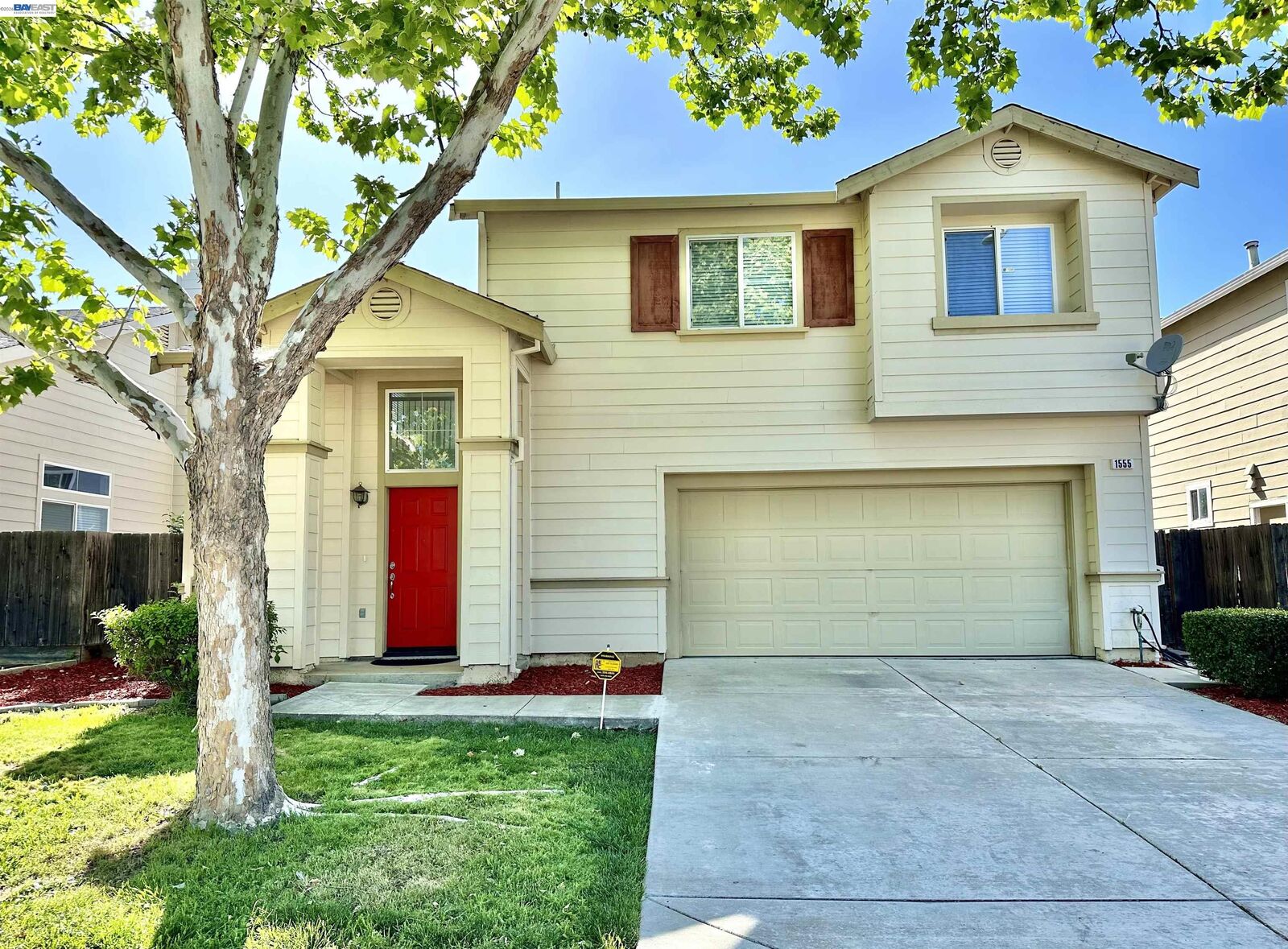 Property Photo: 1555 Lankershire Dr CA 95377