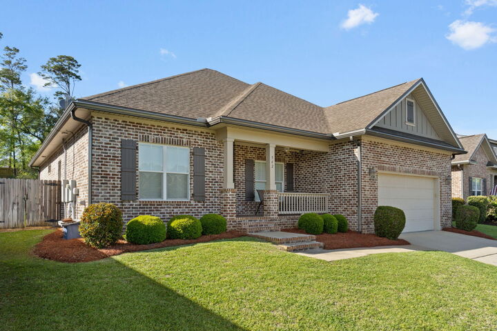 Property Photo:  562 Falcon Trail  FL 32578 