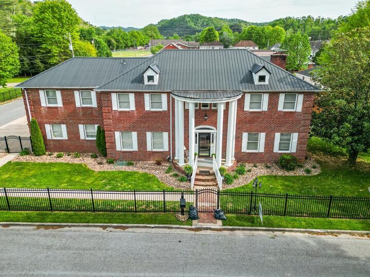 Property Photo:  132 Tulip  KY 41240 