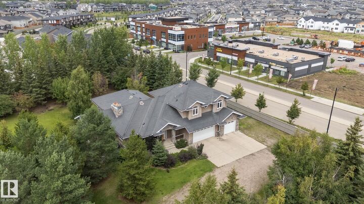 Property Photo:  15860 41 Avenue SW  AB T6W 1A6 