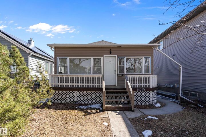 Property Photo:  11919 96 Street NW  AB T5G 1V6 