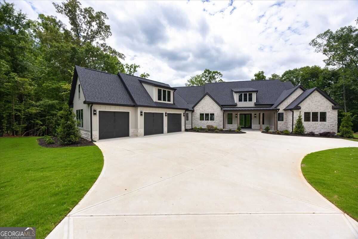 Property Photo:  106 Equestrian Court  GA 31029 