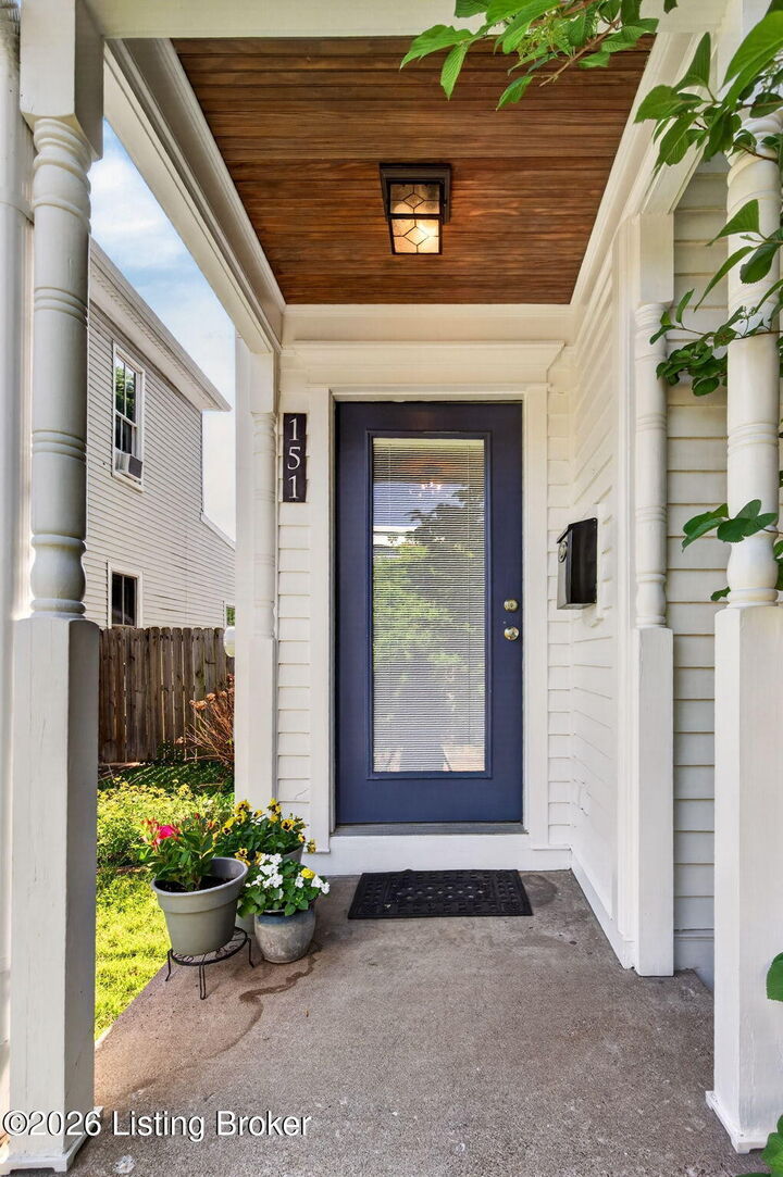 Property Photo:  151 State St  KY 40206 