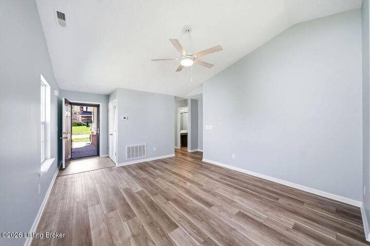 Property Photo:  7006 Little Oak Ct  KY 40291 