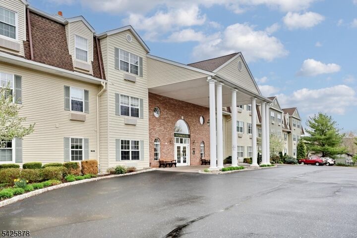 Property Photo:  1314 Richmond Rd 314  NJ 07480 
