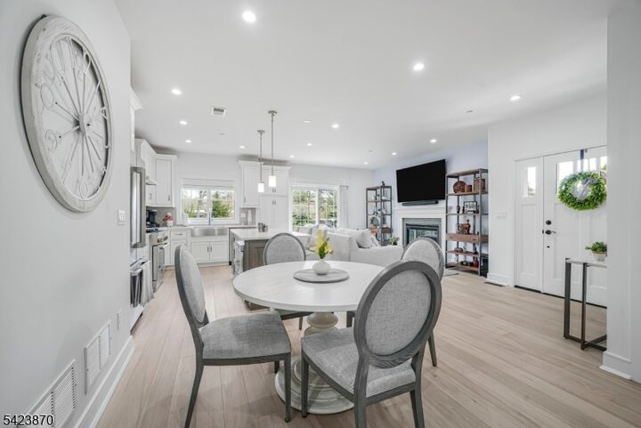 Property Photo:  5 McNerney Ln  NJ 07932 