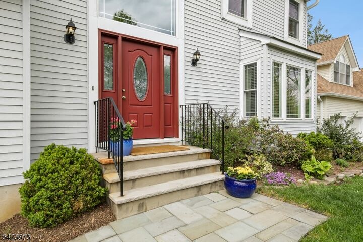 Property Photo:  7 Blazure Dr  NJ 07924 