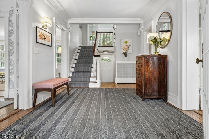 Property Photo:  9 Quentin Ct  NJ 07040 