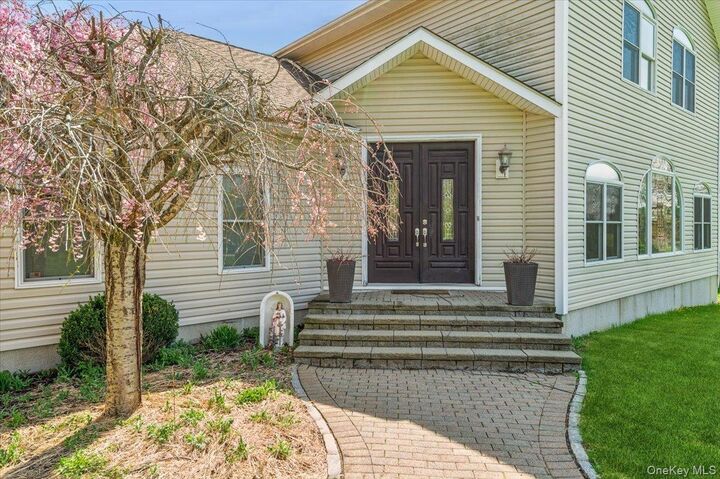 Property Photo:  244 S Smith Road  NY 12540 
