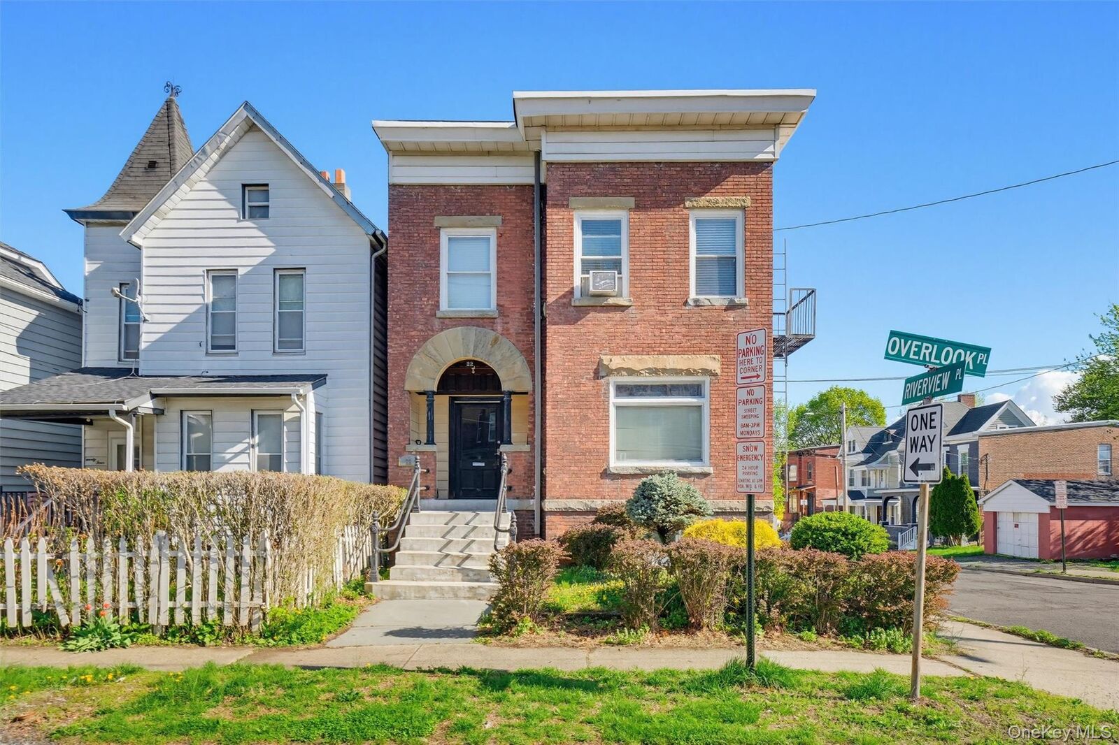 Property Photo:  22 Overlook Place  NY 12550 