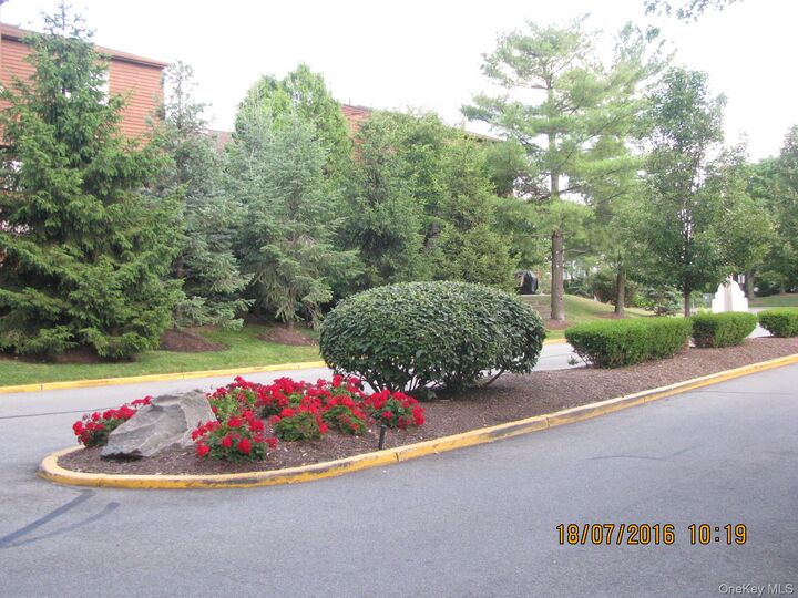 Property Photo:  40 Aspen Court  NY 10954 