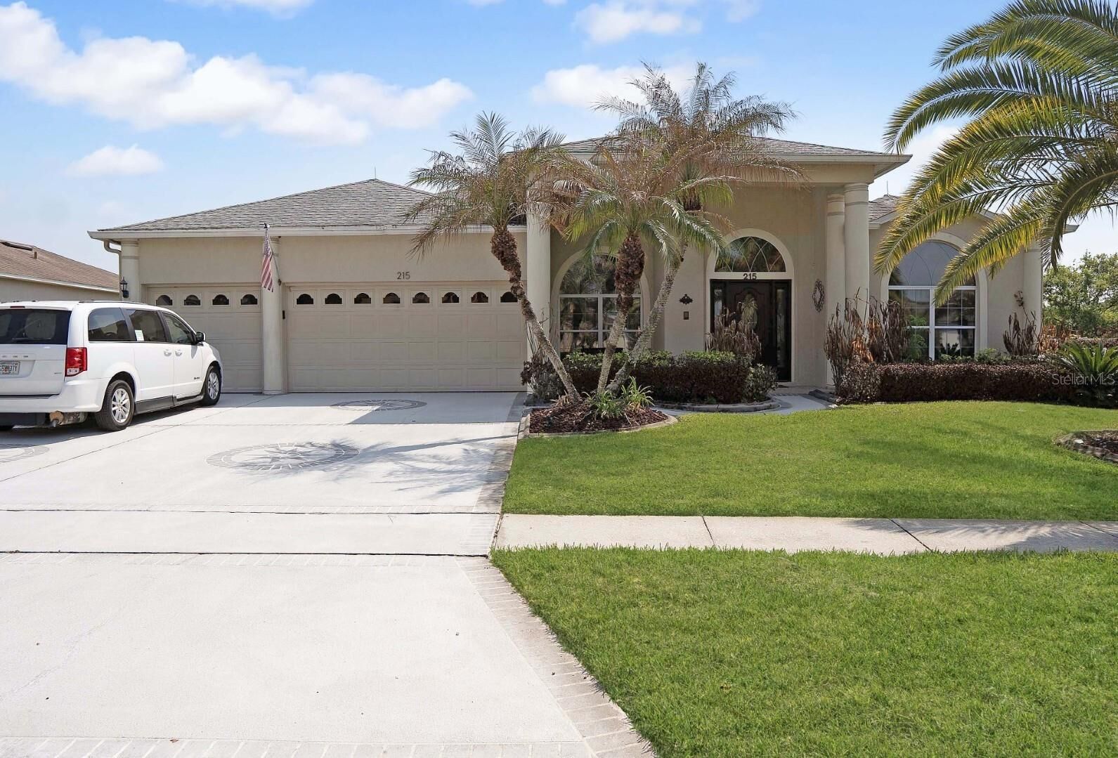 Property Photo:  215 Strathmore Circle  FL 34744 