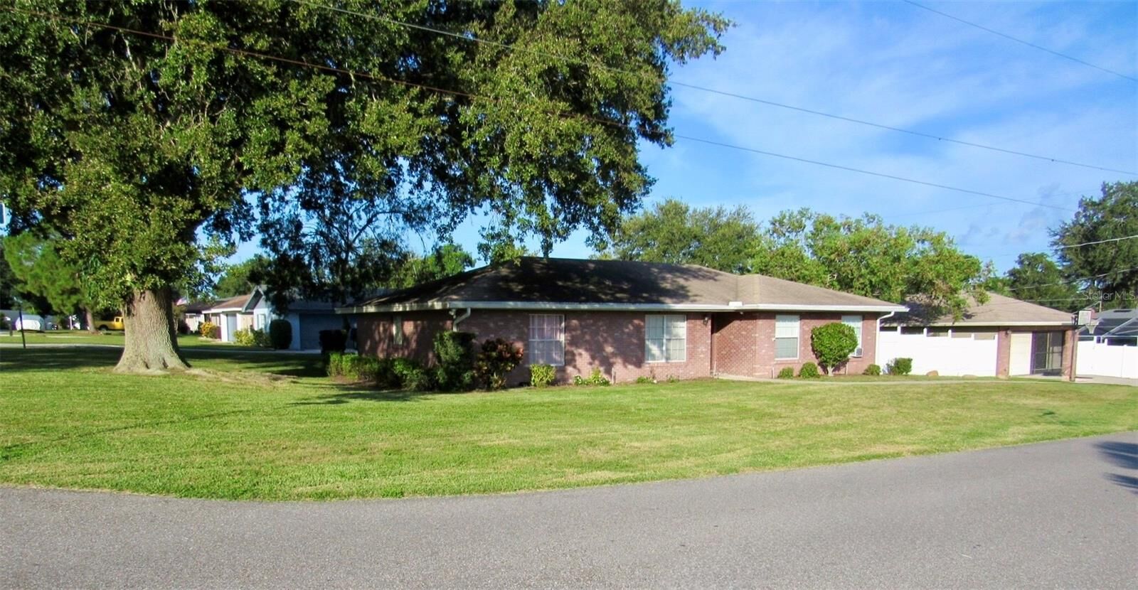 Property Photo:  202 Saint Lucie Road  FL 33884 