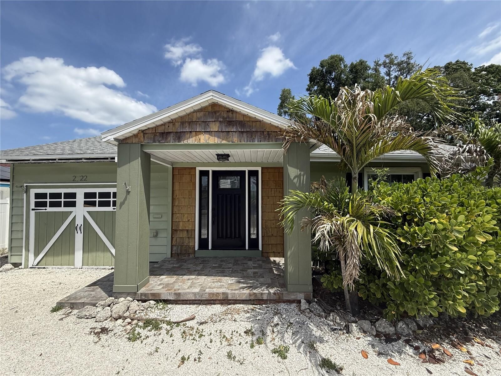 Property Photo: 2722 9th Avenue W FL 34205