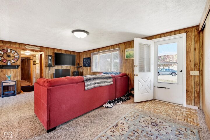 Property Photo:  806 Oak Street  IN 46072 