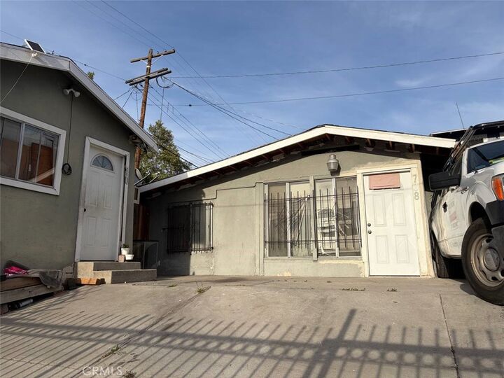Property Photo:  4917 Melrose  CA 90029 