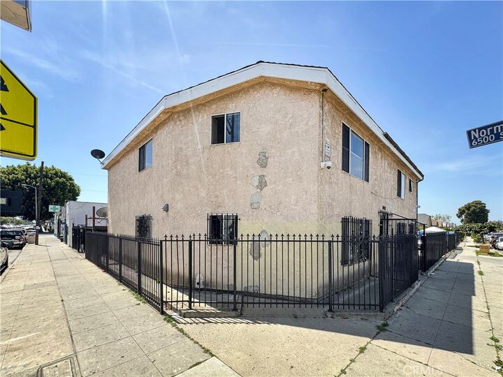 Property Photo:  1400 W 65th  CA 90047 