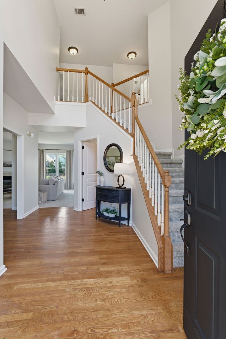 Property Photo:  207 Lancelot Ln  TN 37064 