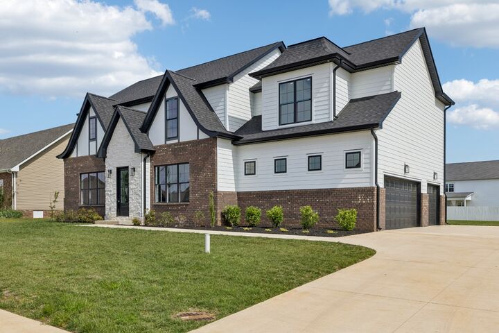 Property Photo: 2457 Ellsworth Dr TN 37043