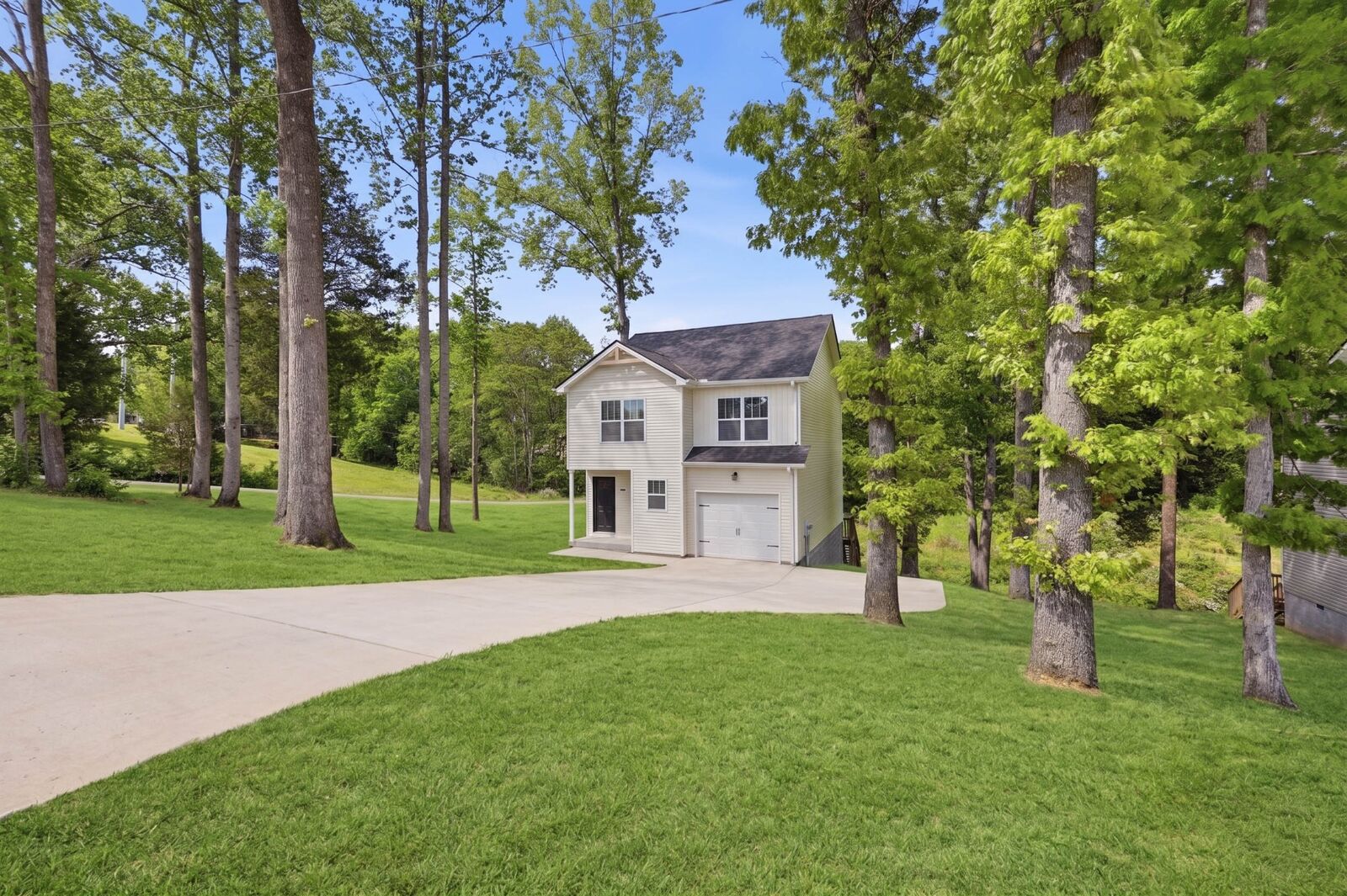 Property Photo: 2015 Rosemary Dr TN 37042