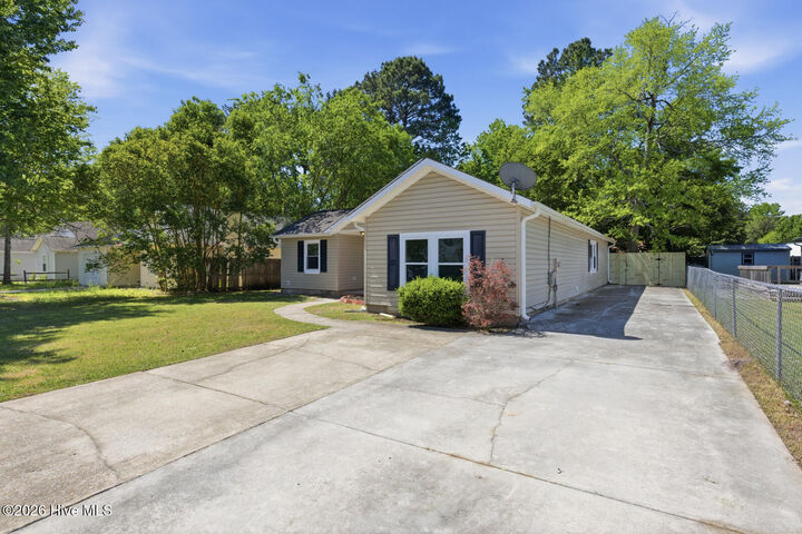Property Photo:  1100 Shroyer Circle  NC 28540 