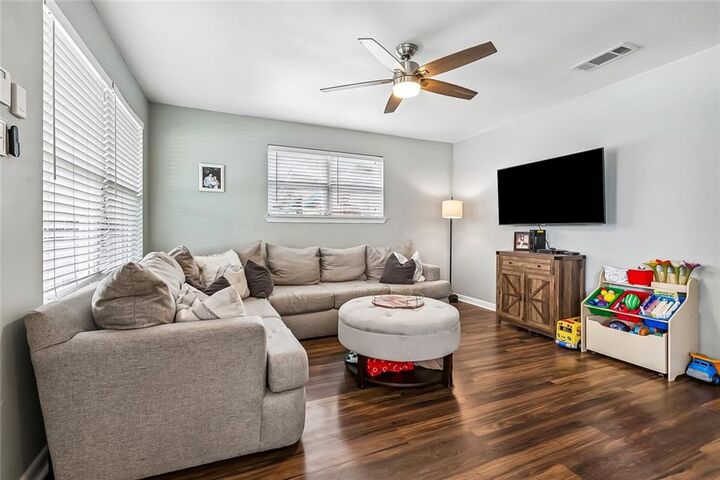 Property Photo:  934 Aurora Avenue  LA 70005 