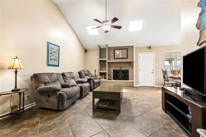Property Photo:  3012 Legend Drive  LA 70075 
