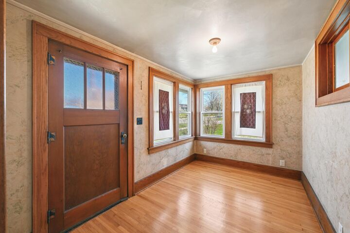 Property Photo:  1028 10th Street E  MN 55336 