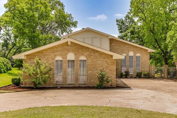 Property Photo:  9310 Waterview Drive  TX 75218 