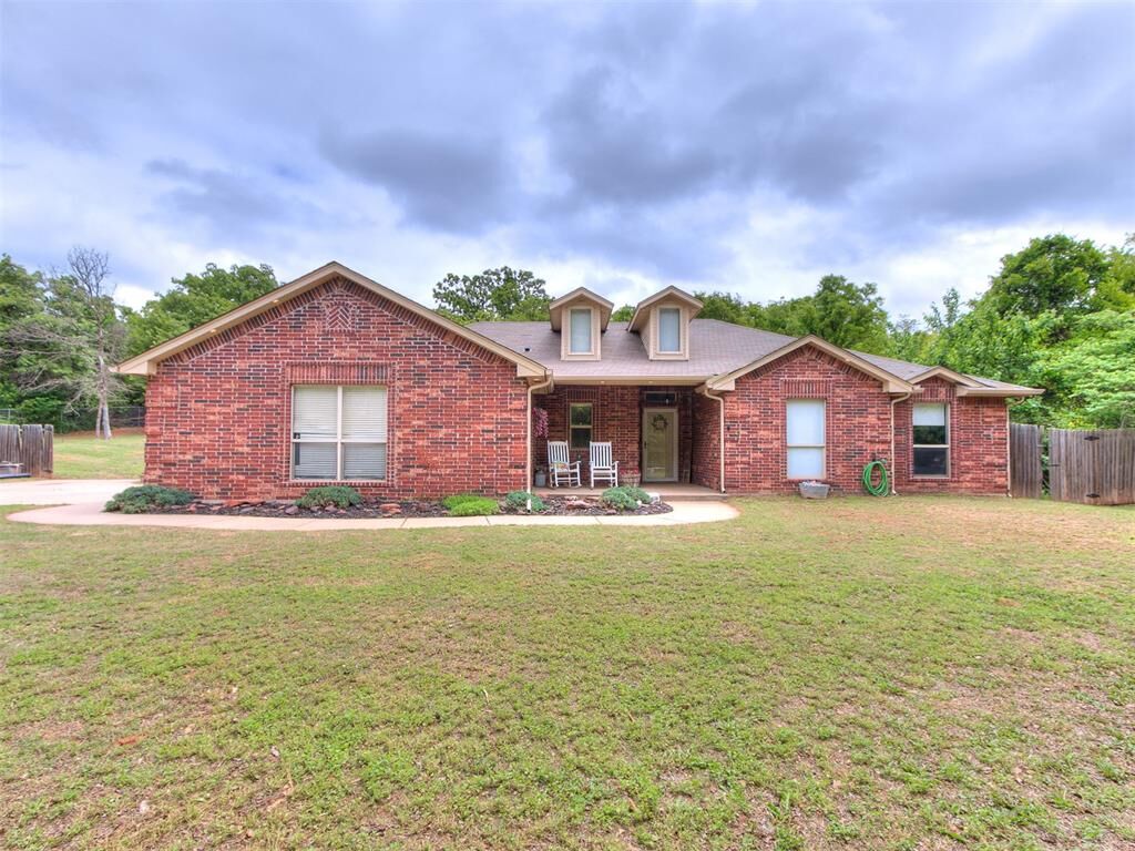 Property Photo: 13102 S Midwest Boulevard OK 73034