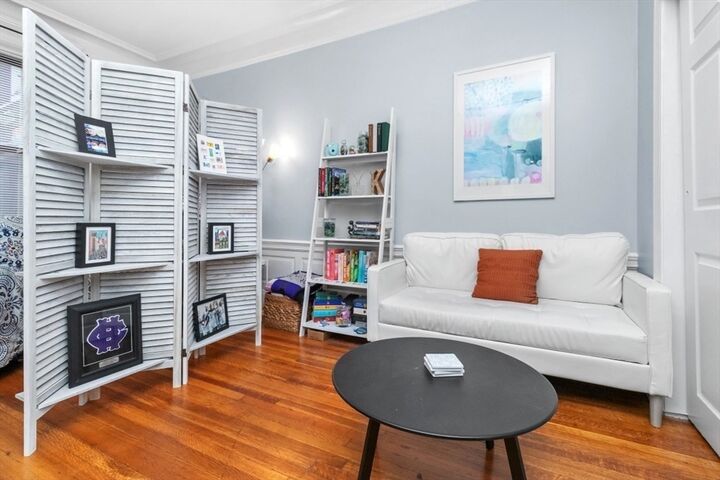 Property Photo:  466 Commonwealth Ave 205  MA 02215 