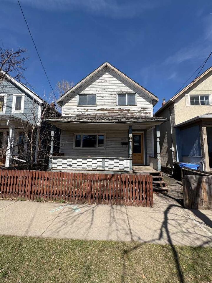 1626 24 Avenue SE — photo 1