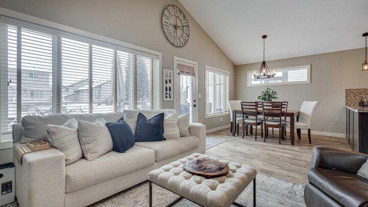 Photo de la propriété:  84 Isbister Close  AB T4R 0B9 