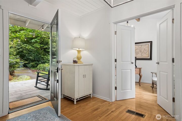 Property Photo:  15715  249 Avenue SE  WA 98027 