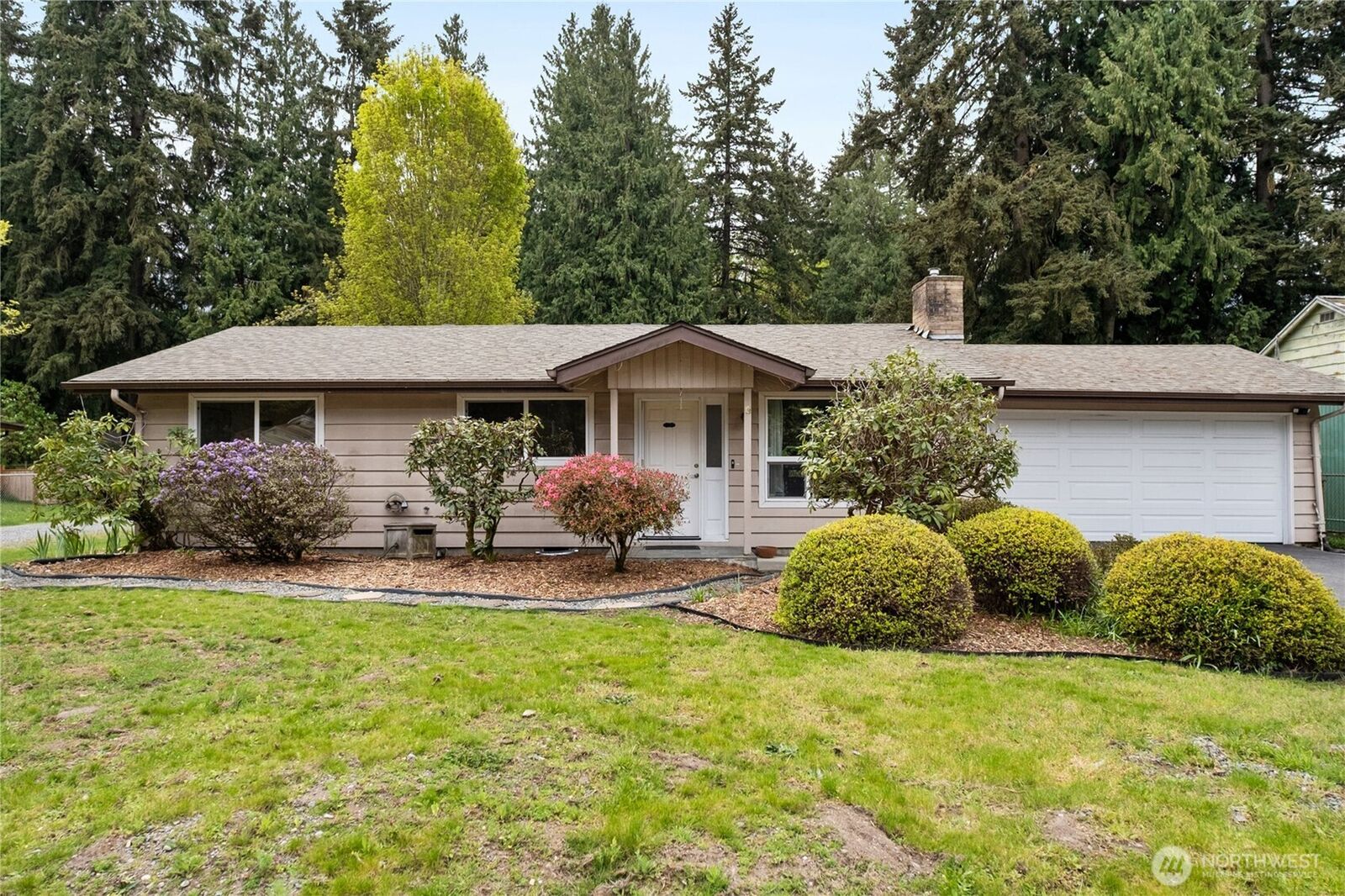 Property Photo:  1018  29th Street SE  WA 98002 
