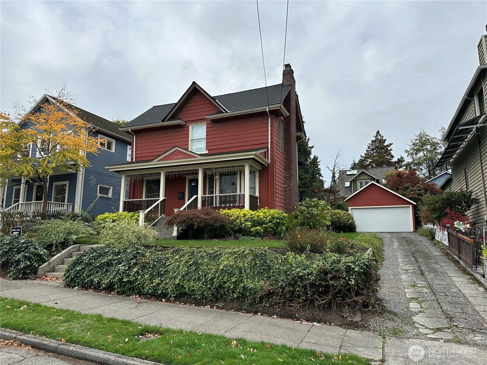 Property Photo:  6027  4th Avenue NE  WA 98115 
